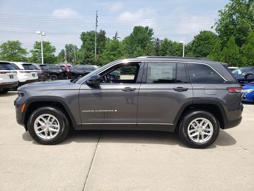 2025 Jeep Grand Cherokee Laredo X
