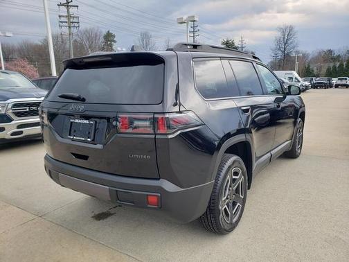 Diamond Black 2026 Jeep Cherokee LAREDO/LIMITED