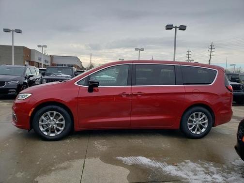 2026 Chrysler Pacifica Limited