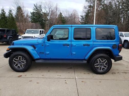 2025 Jeep Wrangler Sahara