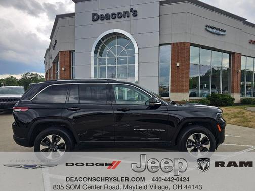 Diamond Black 2023 Jeep Grand Cherokee 4xe Base