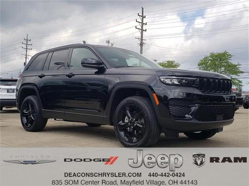 2025 Jeep Grand Cherokee Laredo