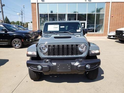 2025 Jeep Gladiator Sport