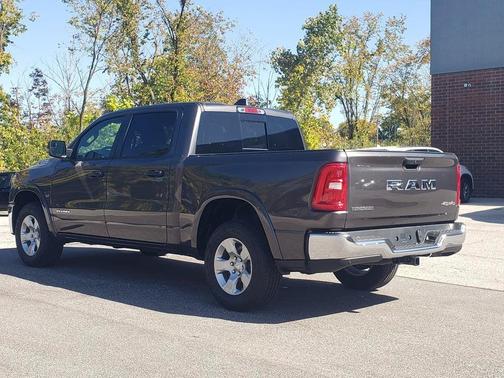 Granite Crystal Clearcoat Metallic 2026 RAM 1500 Big Horn/Lone Star