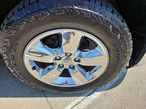 Bright Silver Clearcoat Metallic 2016 RAM 1500 Big Horn