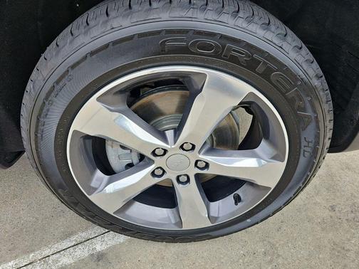 Bright White Clearcoat 2021 Jeep Grand Cherokee L Limited