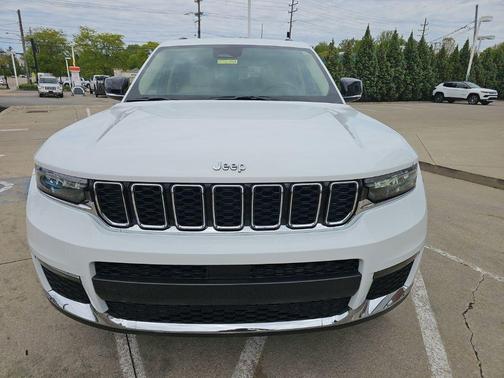 Bright White Clearcoat 2021 Jeep Grand Cherokee L Limited