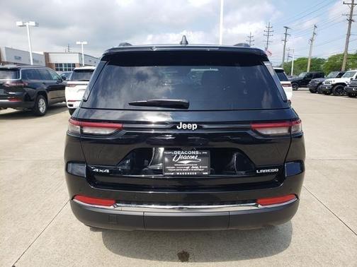 2025 Jeep Grand Cherokee Laredo