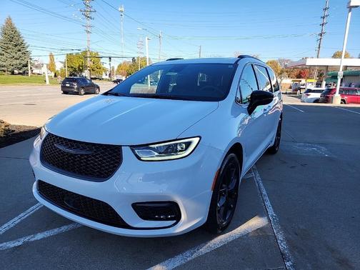 2025 Chrysler Pacifica Limited