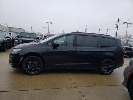 2026 Chrysler Pacifica Limited