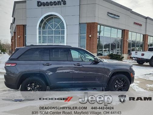 2024 Jeep Grand Cherokee Laredo