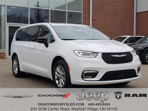Bright White Clearcoat 2026 Chrysler Pacifica Limited