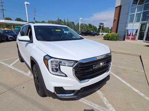 Summit White 2022 GMC Terrain SLE