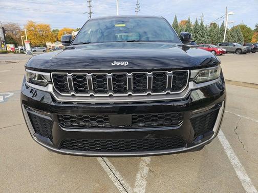 Diamond Black 2026 Jeep Grand Cherokee L Limited 4x4