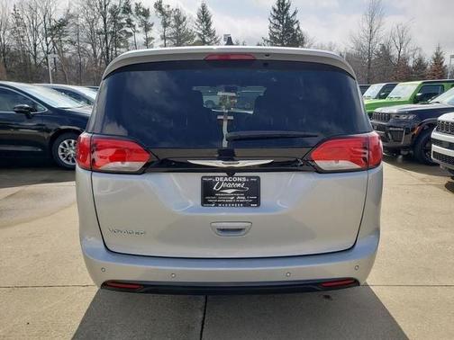 2026 Chrysler Voyager LX