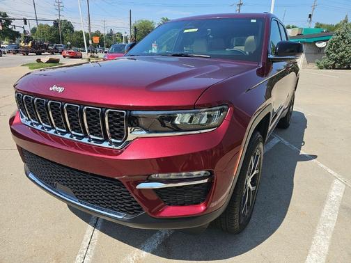 Velvet Red Pearlcoat 2025 Jeep Grand Cherokee Limited