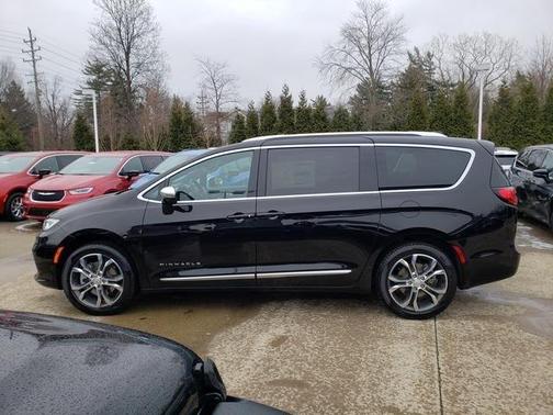 2026 Chrysler Pacifica Pinnacle