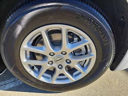 Bright White Clearcoat 2024 Chrysler Pacifica Touring-L