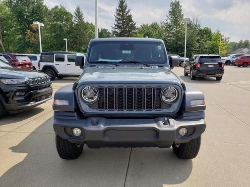 Anvil Clearcoat 2025 Jeep Wrangler Sport