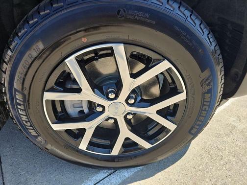 Bright White Clearcoat 2025 Jeep Grand Cherokee L Limited