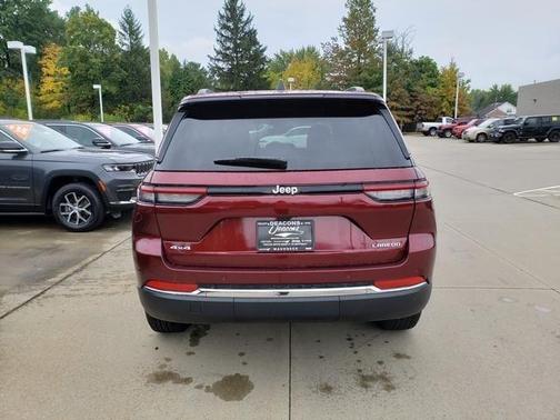 2025 Jeep Grand Cherokee Laredo