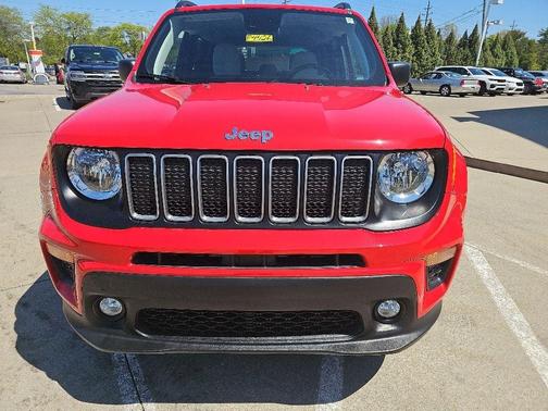 Colorado Red Clearcoat 2022 Jeep Renegade Latitude