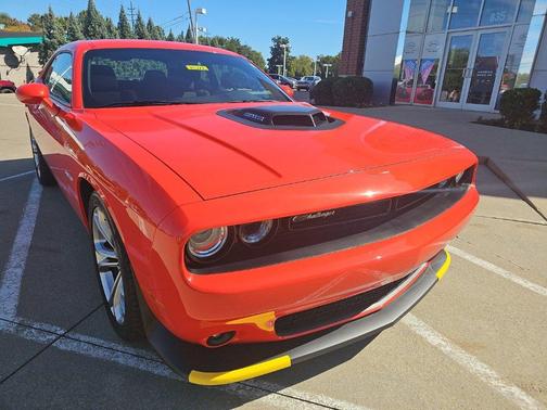 Go Mango! 2021 Dodge Challenger R/T