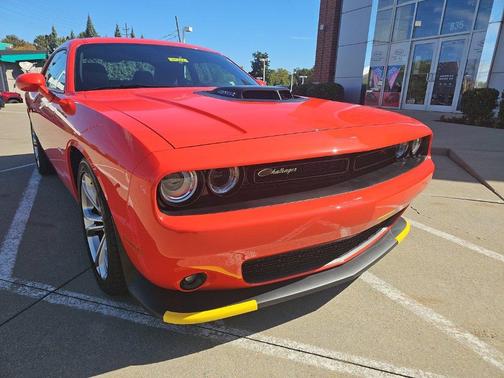 Go Mango! 2021 Dodge Challenger R/T