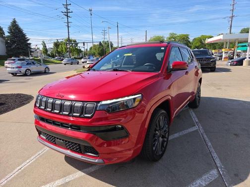 Redline Pearlcoat 2022 Jeep Compass Limited