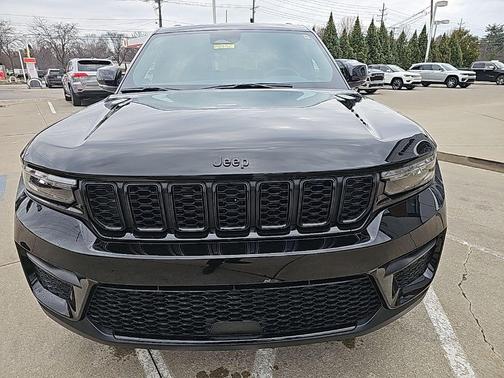 2024 Jeep Grand Cherokee Laredo