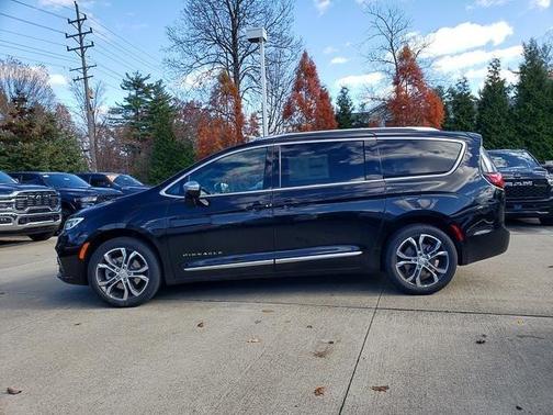 2026 Chrysler Pacifica Pinnacle