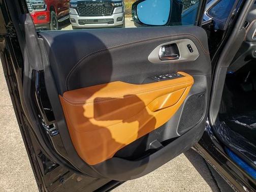 Diamond Black 2026 Chrysler Pacifica Pinnacle