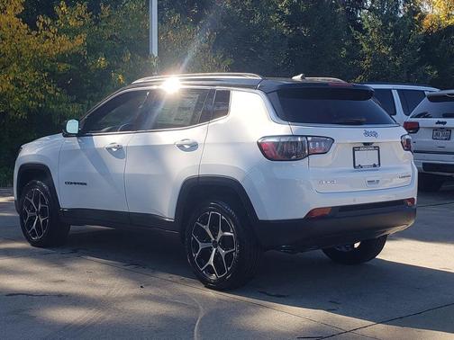 Bright White Clearcoat 2026 Jeep Compass Limited