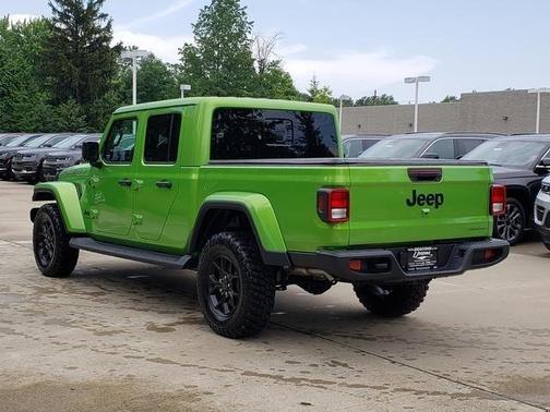 2025 Jeep Gladiator Sport