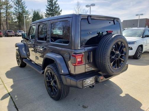 2025 Jeep Wrangler 4xe Sahara
