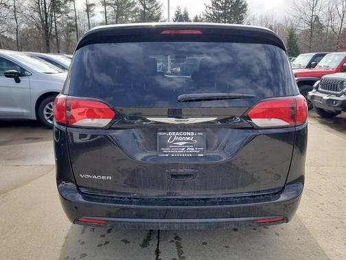 2026 Chrysler Voyager LX