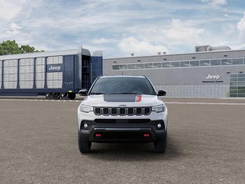 Bright White Clearcoat 2026 Jeep Compass Trailhawk