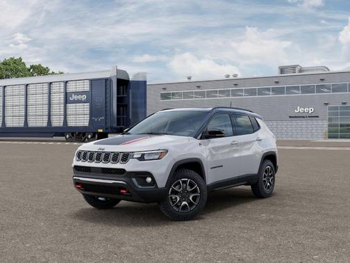 Bright White Clearcoat 2026 Jeep Compass Trailhawk