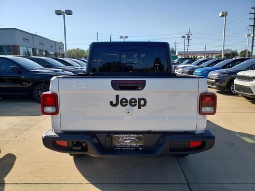 2025 Jeep Gladiator Sport