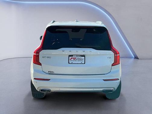 2021 Volvo XC90 T5 MOMENTUM 7 PASSENGER