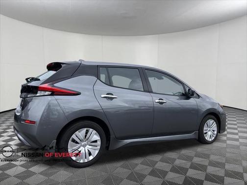 2025 Nissan Leaf S