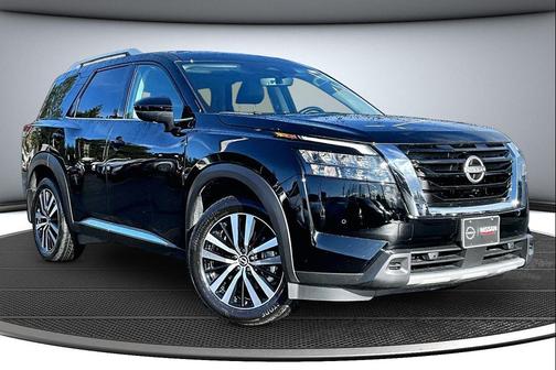 2025 Nissan Pathfinder Platinum 4WD