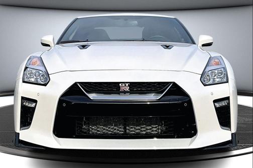 2021 Nissan GT-R Premium Dual-clutch 6-Speed Transmission