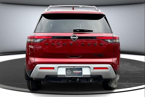 2025 Nissan Pathfinder Platinum 4WD