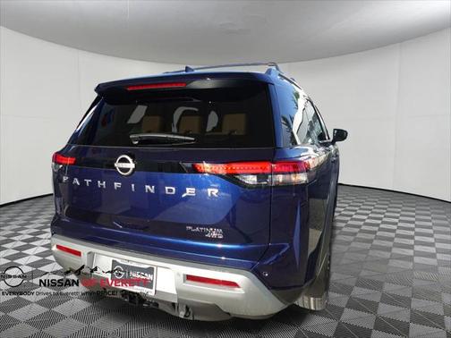2025 Nissan Pathfinder Platinum 4WD