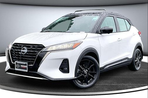 2023 Nissan Kicks SR