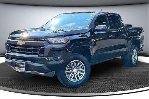 Black 2023 Chevrolet Colorado LT