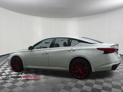 2023 Nissan Altima SR Intelligent AWD