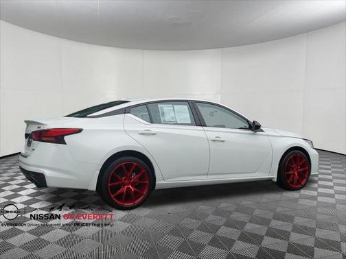 2023 Nissan Altima SR Intelligent AWD