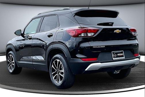 Mosaic Black Metallic 2025 Chevrolet Trailblazer LT